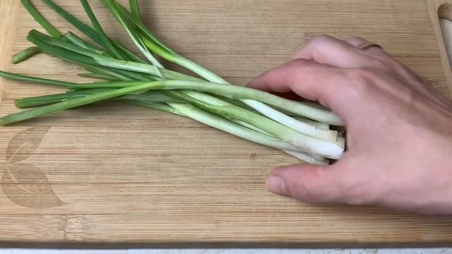 Просто натрите 1 кабачок, 1 картофелину и добавьте яйца ! Так вкусно, что я готовлю часто летом смотреть онлайн