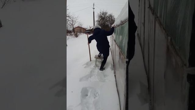 Поездка на дачу перед Новым годом. смотреть онлайн