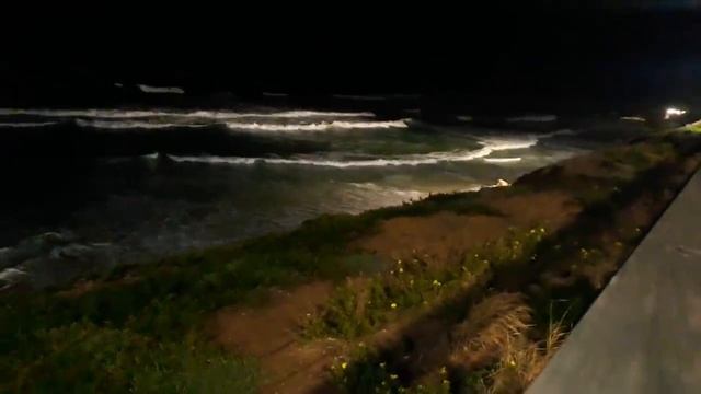 Израиль Бат ям, Шторм смотреть онлайн