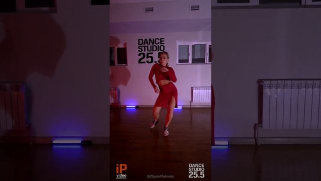 Salsa solo (afro). Tatyana Salatina || Dance Studio 25.5 смотреть онлайн
