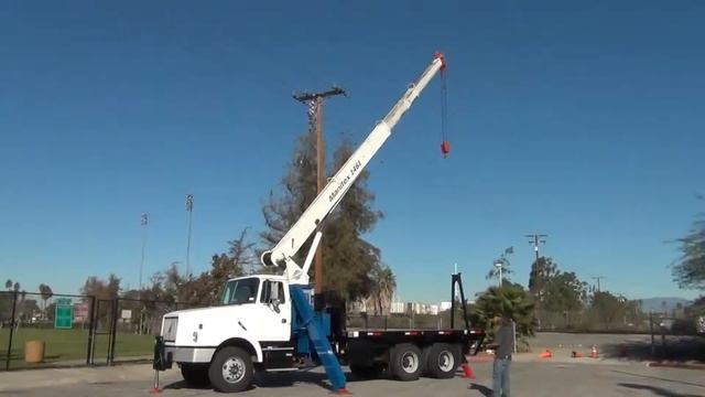 1998 Volvo WG64 Manitex 1461 14 Ton Crane Truck смотреть онлайн