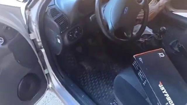 Замена штатных динамиков в Лада Калина на DL Audio Gryphon Lite 165 смотреть онлайн