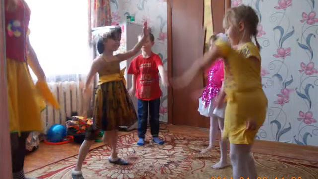 день рождения у Даши смотреть онлайн