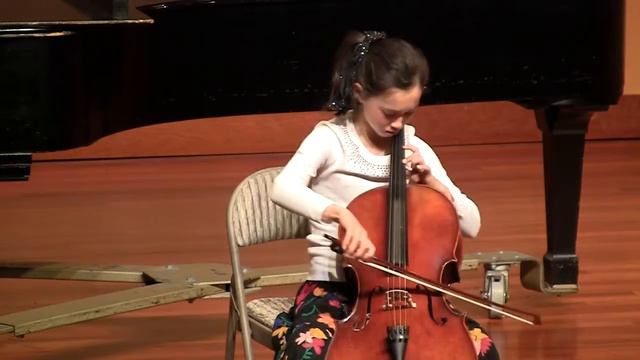 Amy plays Vocalise by Rachmaninoff смотреть онлайн