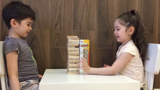 Играем классную веселую игру БигБум JENGA ДЖЕНГА! смотреть онлайн