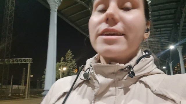 Школа в Москве. Пришла во время на работу. впервые в юбке смотреть онлайн