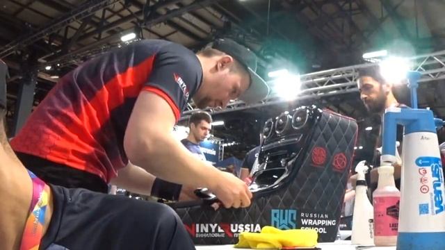 Детейлинг ЭКСПО 2021 (1й день). Соревнования по оклейке антигравийной плёнкой PPF. смотреть онлайн