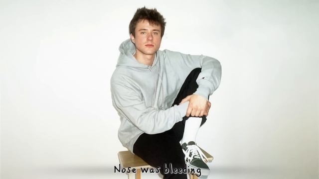 Alec Benjamin - The Boy In The Bubble [Official Lyric Video] смотреть онлайн