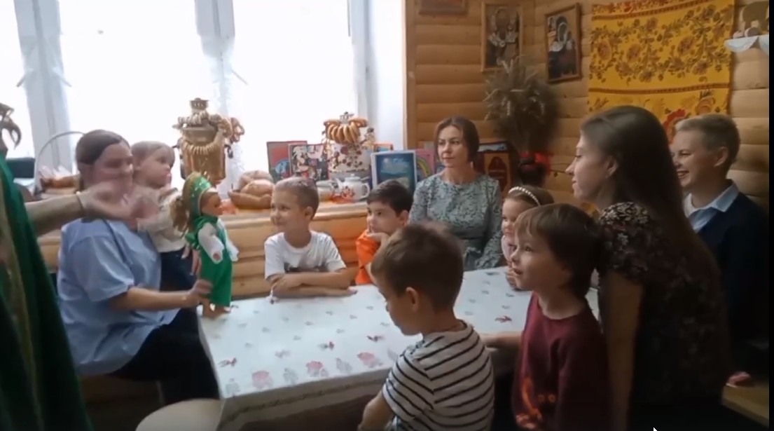 горница "Головные уборы" / Педагог Фадеева Е.В. смотреть онлайн