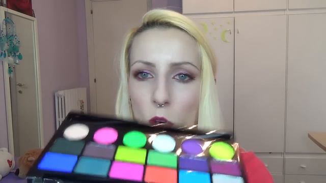 Recensione • Swatches Palette Color Chaos | Makeup Revolution смотреть онлайн