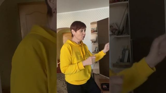 Нам песня и танцы жить помогают||и не важно что коряво ??? смотреть онлайн