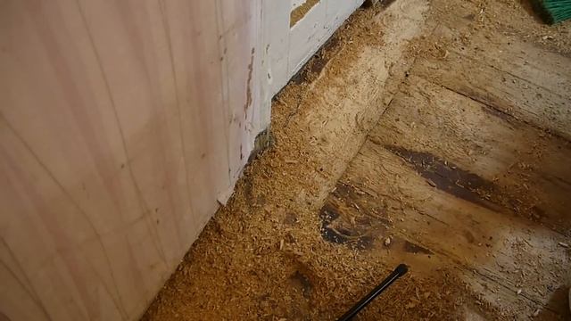 Строгание досчатых полов от краски и поверх битума. Glavmex.ru смотреть онлайн