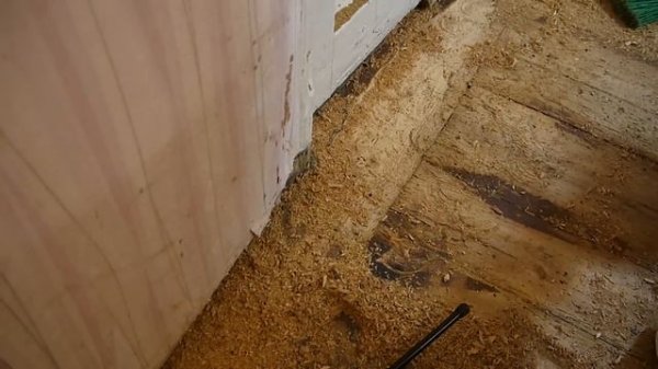 Строгание досчатых полов от краски и поверх битума. Glavmex.ru