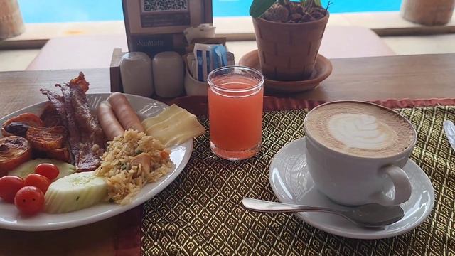 Утро. Завтрак в отеле Santhiya Tree Koh Chang. Ко чанг. Таиланд. смотреть онлайн