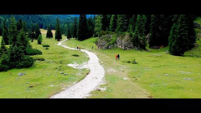 Italian Dolomites - Cinematic (Dji Spark & GoPro Hero6) смотреть онлайн