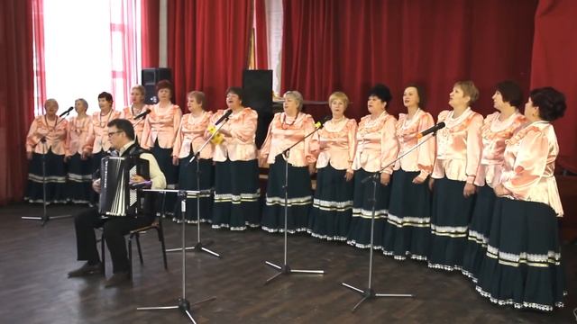 Зори Кубани - "Ехал казак молодой" (кубанская народная песня, солистки Чуб М. Г., Бабич Л. И.) смотреть онлайн