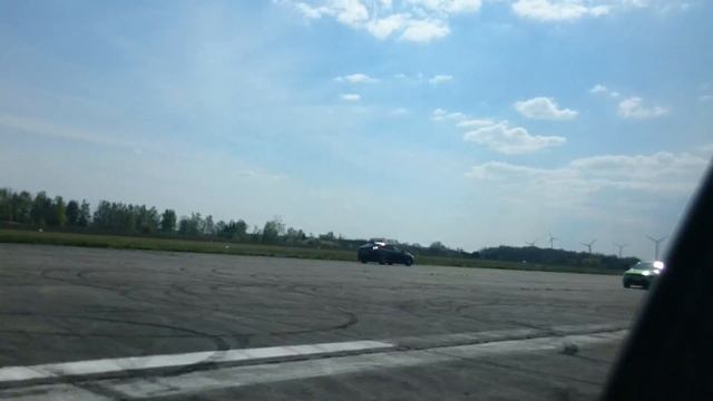 1/4 mile new Focus RS 2016 vs. Focus RS 2010 смотреть онлайн