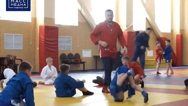 Новые кондиционеры появились в ФОК «Звездный» смотреть онлайн