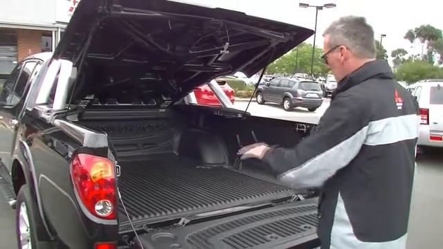 2009 Mitsubishi Triton MN GLX-R Utility Double Cab 4dr Man 5sp 4x4 2.5DT MY10 Review - B4710 смотреть онлайн