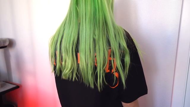 МЕНЯ БОМБИТ!? ЗаМЕРЧик Билли Айлиш #2 + Bershka - МЕРЧ из МАСС-МАРКЕТА