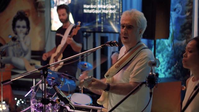 Heavy Metal Rocking Kirtan by Pralad and The Chants Maha Mantra смотреть онлайн