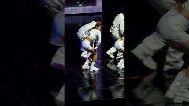 240224 / WHEE IN THE MOOD / 휘인 콘서트 / 우태 직캠 / wootae focus / 불꽃 (2) смотреть онлайн