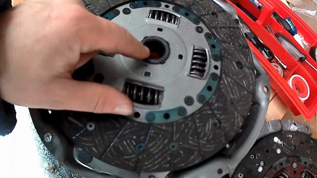 Часть 2-я: ГАЗЕЛЬ и дизель QD32 (замена сцепления) 18+ смотреть онлайн