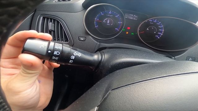 How to Enable or Disable Automatic Lights in Hyundai ix35 ( 2010 – 2015 ) - Use Auto Lights смотреть онлайн