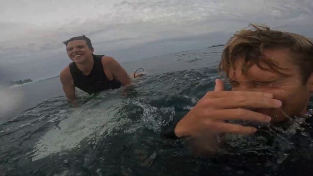 Maldives Surf Trip | Epic Adventure 🌴 смотреть онлайн