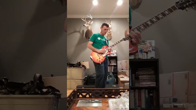 Epiphone Les Paul Traditional Pro III Plus смотреть онлайн