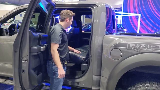 2020 Ford F-150 Raptor смотреть онлайн