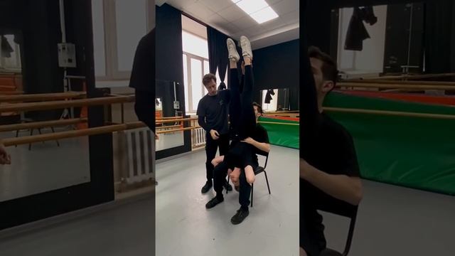 Акробатический номер/Настя Годунова. Как вам? смотреть онлайн