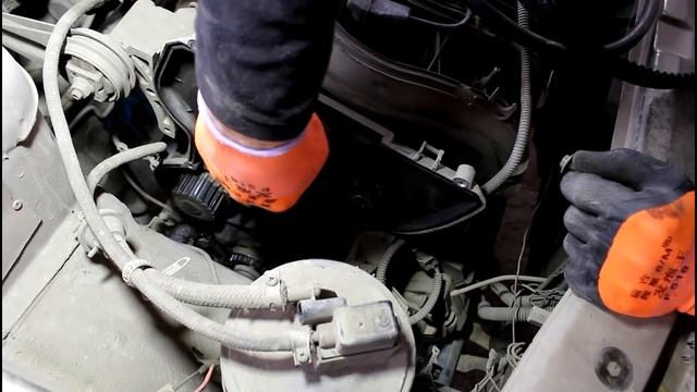 Замена помпы двигателя на ВАЗ 2110 2004 1,5 16кл Лада 2110 LADA смотреть онлайн