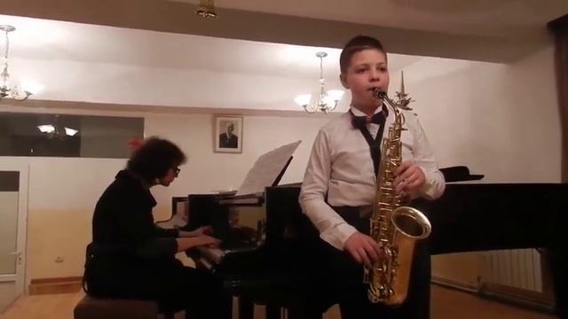 Davit Hakobyan- Saxophone (11 years old)- A. Brayu "Carousel" смотреть онлайн
