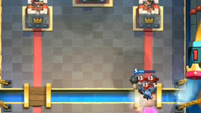 смешной момент в CLASH ROYALE смотреть онлайн