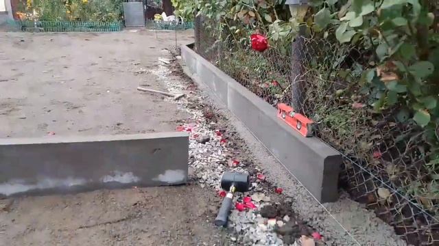 укладка тротуарной плитки старый город подготовка основания Часть 1 смотреть онлайн