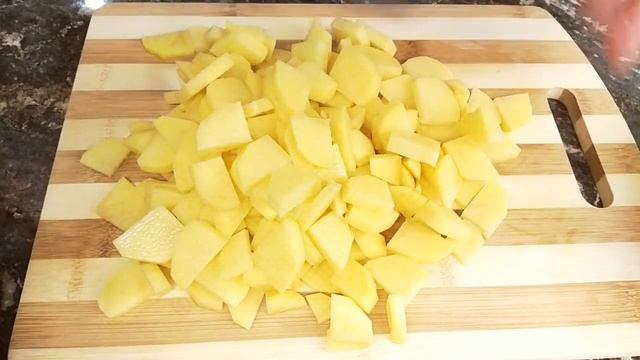 Как приготовить вкусный картофель в мультиварке. Быстрый ужин для всей семьи. смотреть онлайн