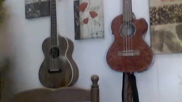 HANG UKULELES ON WALL- HACK смотреть онлайн