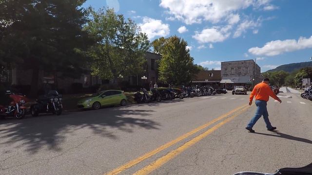 Bikes Blues & Barbecue Fayetteville AR смотреть онлайн