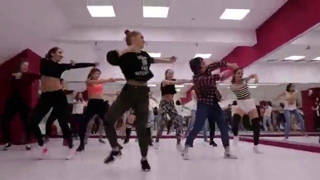 Самый лучший танец АКУТАЛА. смотреть онлайн