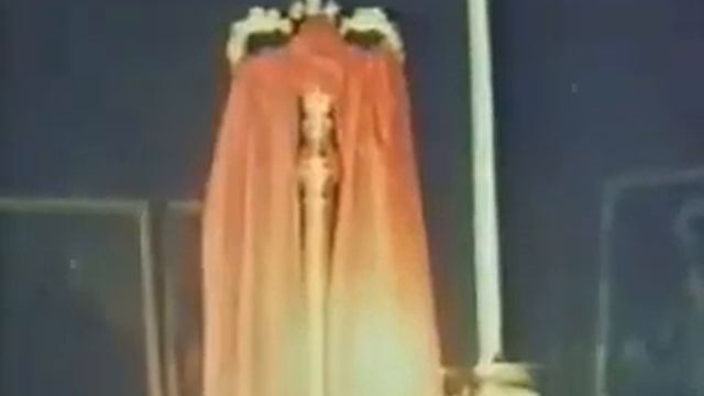 تجليس مثلث الرحمات البابا شنودة الثالث بطريركاً للكرازة المرقسية смотреть онлайн