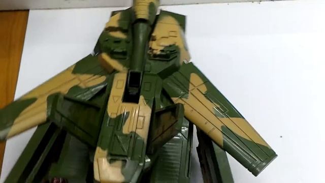 Танк военный - самолет игрушка смотреть онлайн