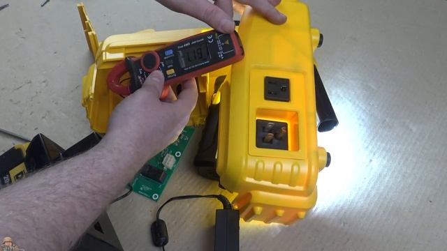 Прожектор Dewalt DCL061 ч.2: разбираем смотреть онлайн