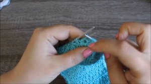 Простая повязка на голову спицами. Весенняя. МК.