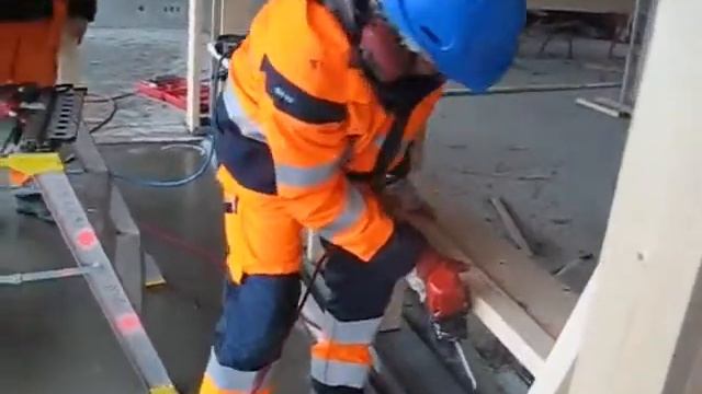 Монтажный пистолет MAX HN100.wmv смотреть онлайн