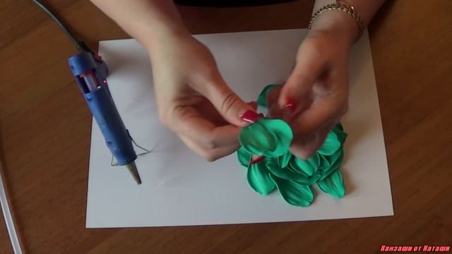 Цветы из фоамирана - брошь /How to make Foam Flower смотреть онлайн