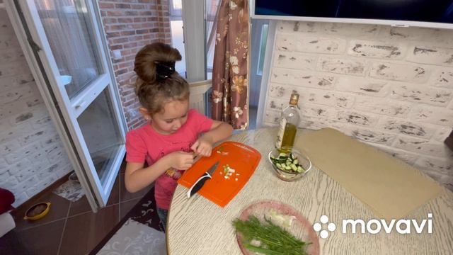 Первый салат от Ангелины для мамы и папы. Рецепт смотреть онлайн
