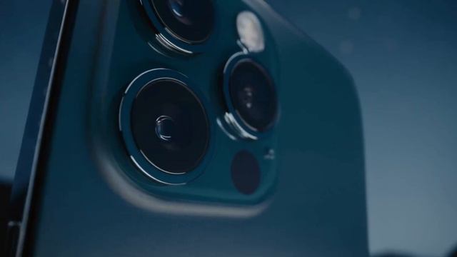 Apple ProRAW: How Does It Improve Your iPhone Photography? | A Photographer's Perspective. смотреть онлайн