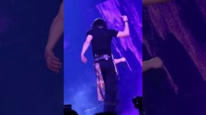 Офигенный перфоманс Хёнджина?