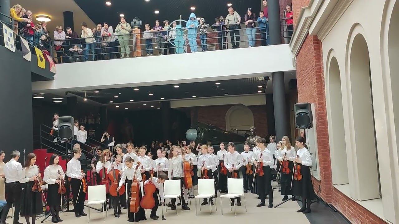 В лесу прифронтовом. Выступление в Центральном Военно-морском музее. смотреть онлайн